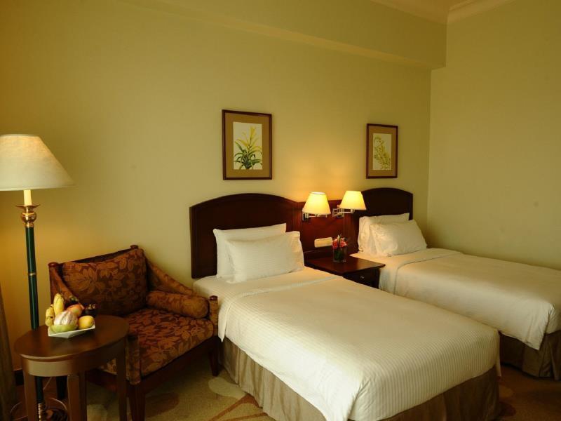 Hotel Marco Polo Davao Exterior foto A room at the hotel
