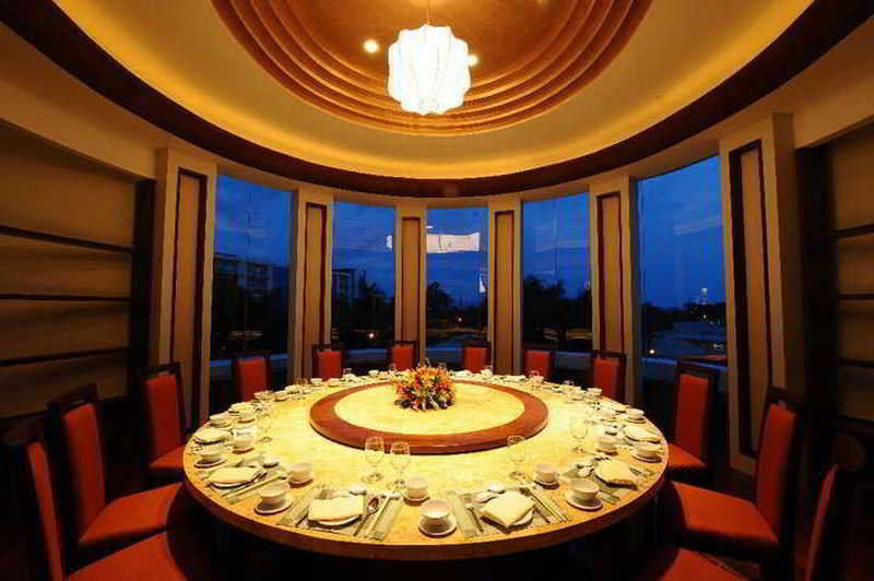 Hotel Marco Polo Davao Exterior foto A restaurant in Beijing