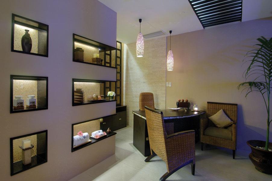 Hotel Marco Polo Davao Exterior foto The reception area at the spa